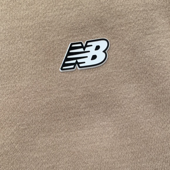 NWT New Balance Beige Hoodie Boys LARGE 14/16 - Picture 6 of 12
